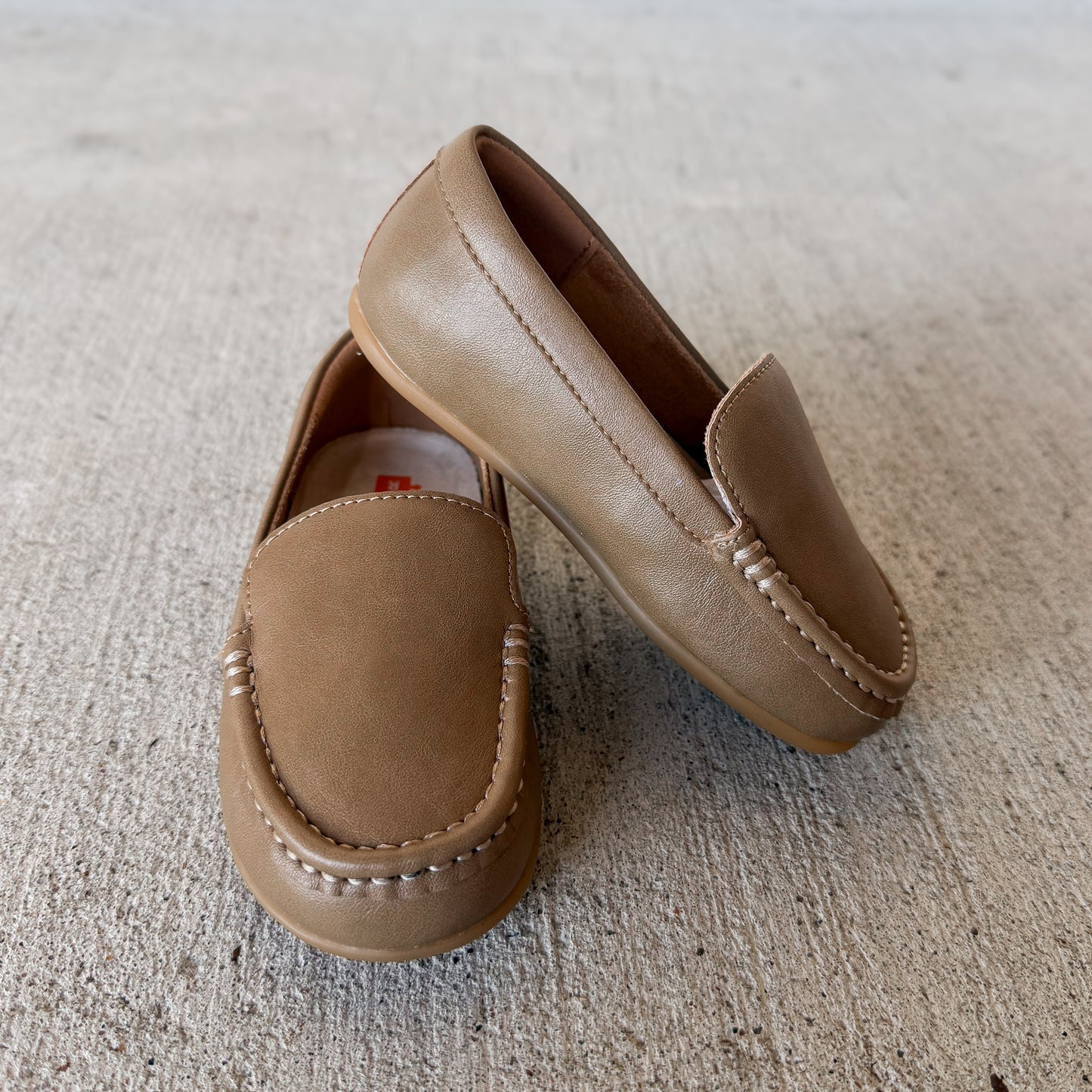 Oomphies Tan Thaddeus Loafer