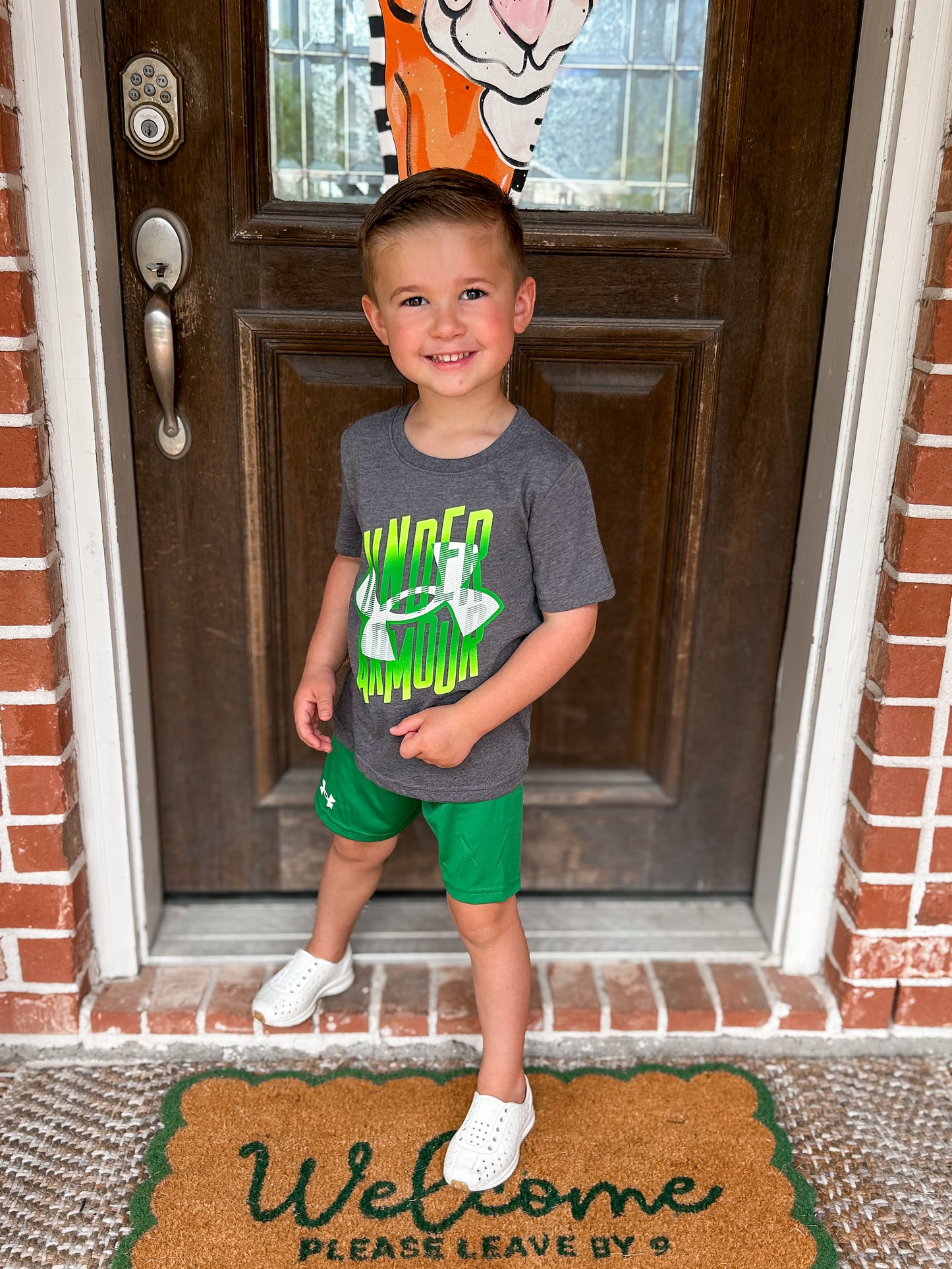 UA Castlerock Green Logo Short Set