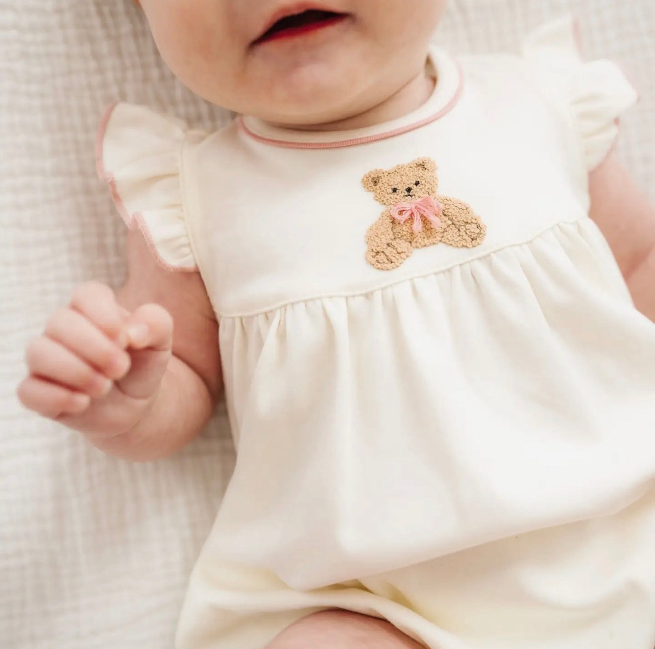 Magnolia Baby Bear Hugs Bubble