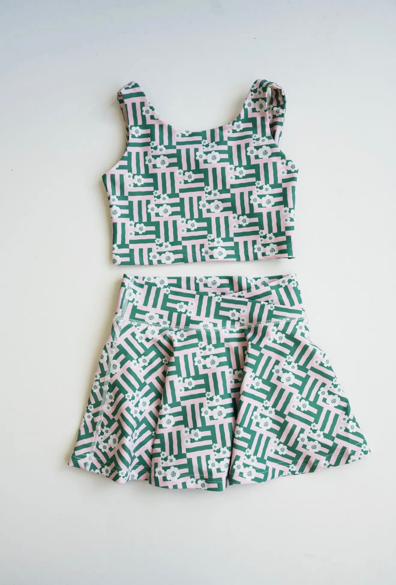 Ollie Jay Wildflower Grid Athletic Set