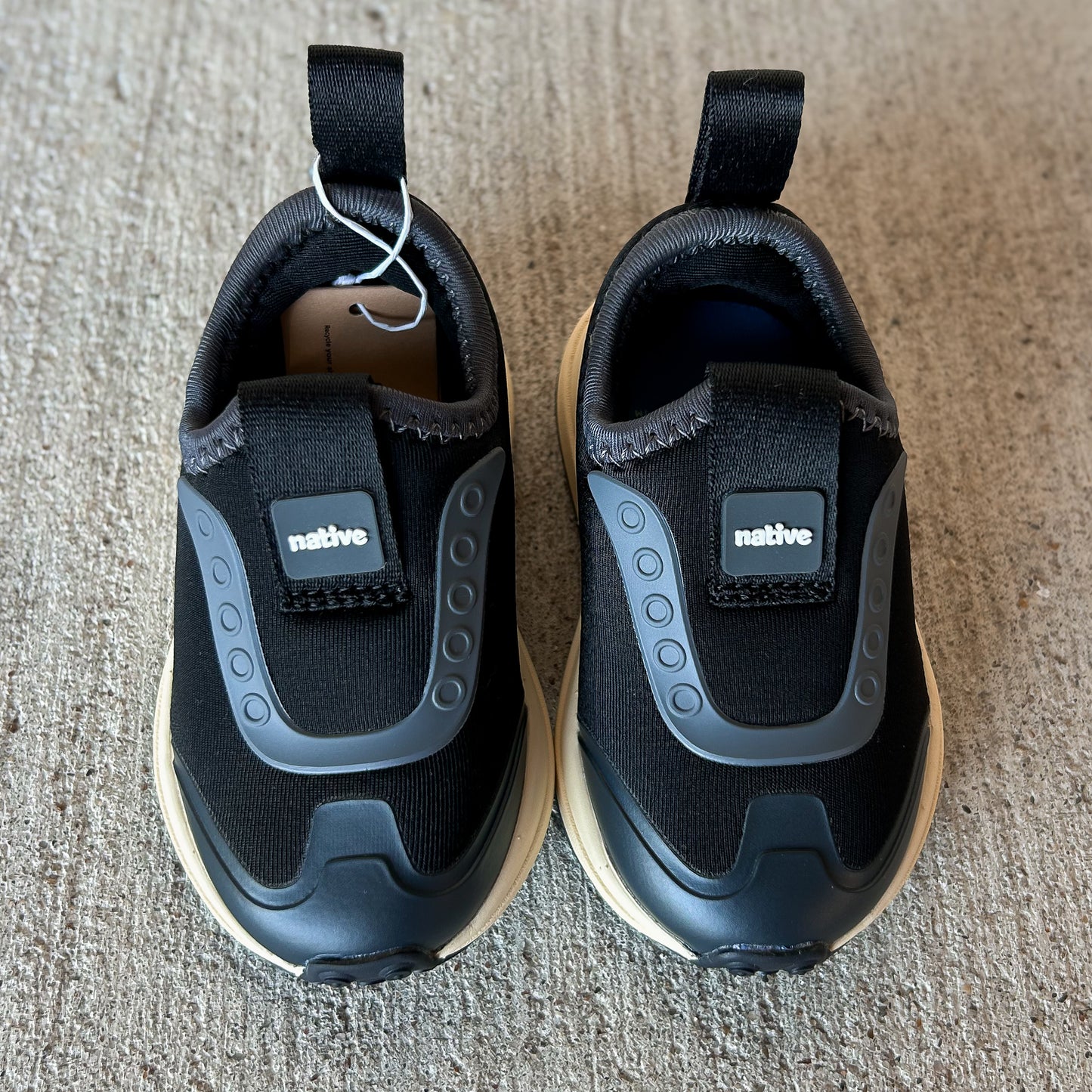 Jiffy Black Robbie Dash Natives