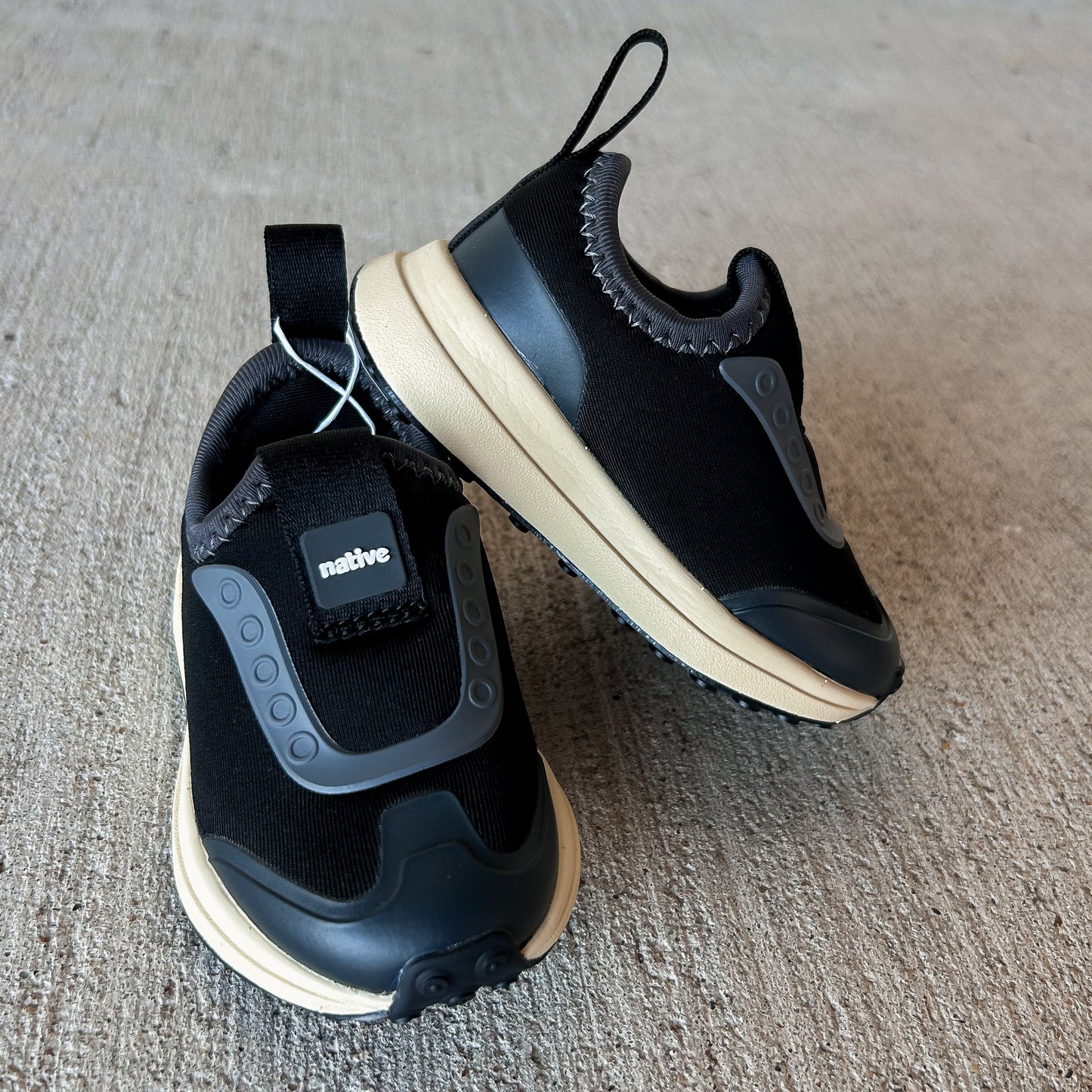 Jiffy Black Robbie Dash Natives