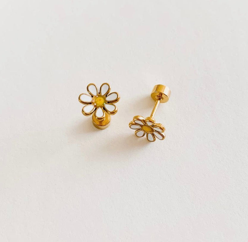 Pip Pop Post Daisy Studs