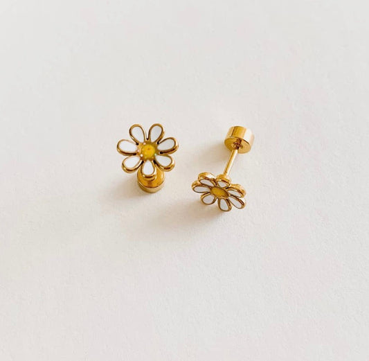 Pip Pop Post Daisy Studs