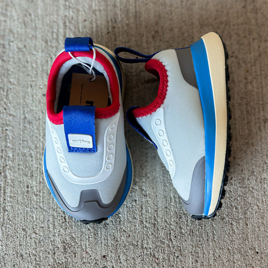 Hyams Grey Robbie Dash Natives