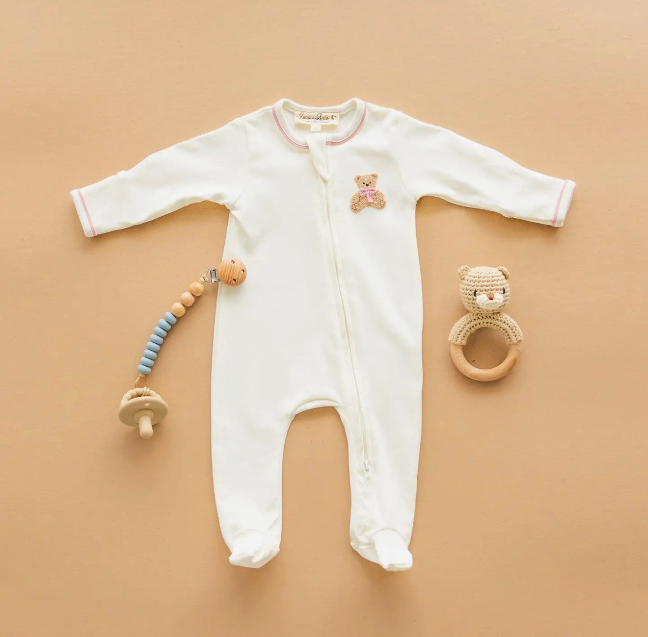 Magnolia Baby Bear Hugs Footie