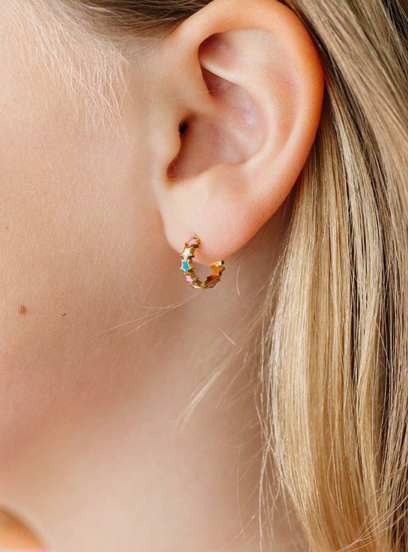 Pip Pop Post Star Huggie Studs