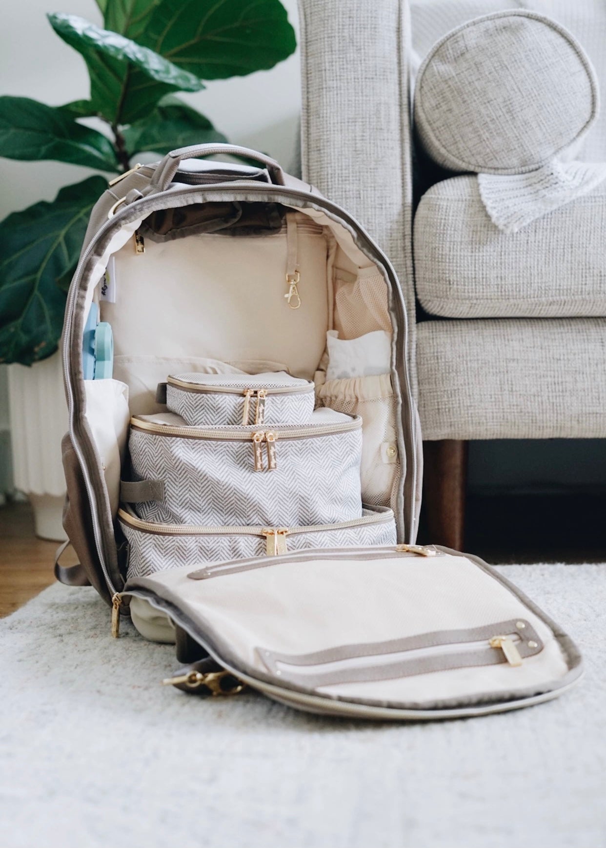 Itzy Ritzy Taupe Packing Cubes